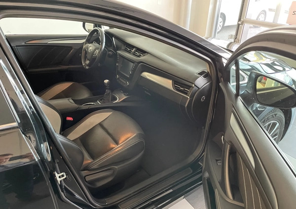 Toyota Avensis cena 46500 przebieg: 224768, rok produkcji 2016 z Tuchów małe 67